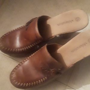 Exhilaration Brown Clogs good condition!!!